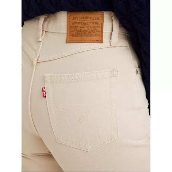 Levi’s Mom jeans (27X30) - Picture 11 of 15